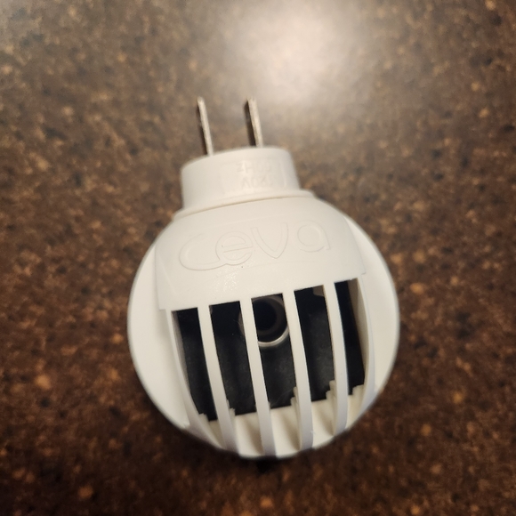 Feliway Diffuser - Picture 4 of 4